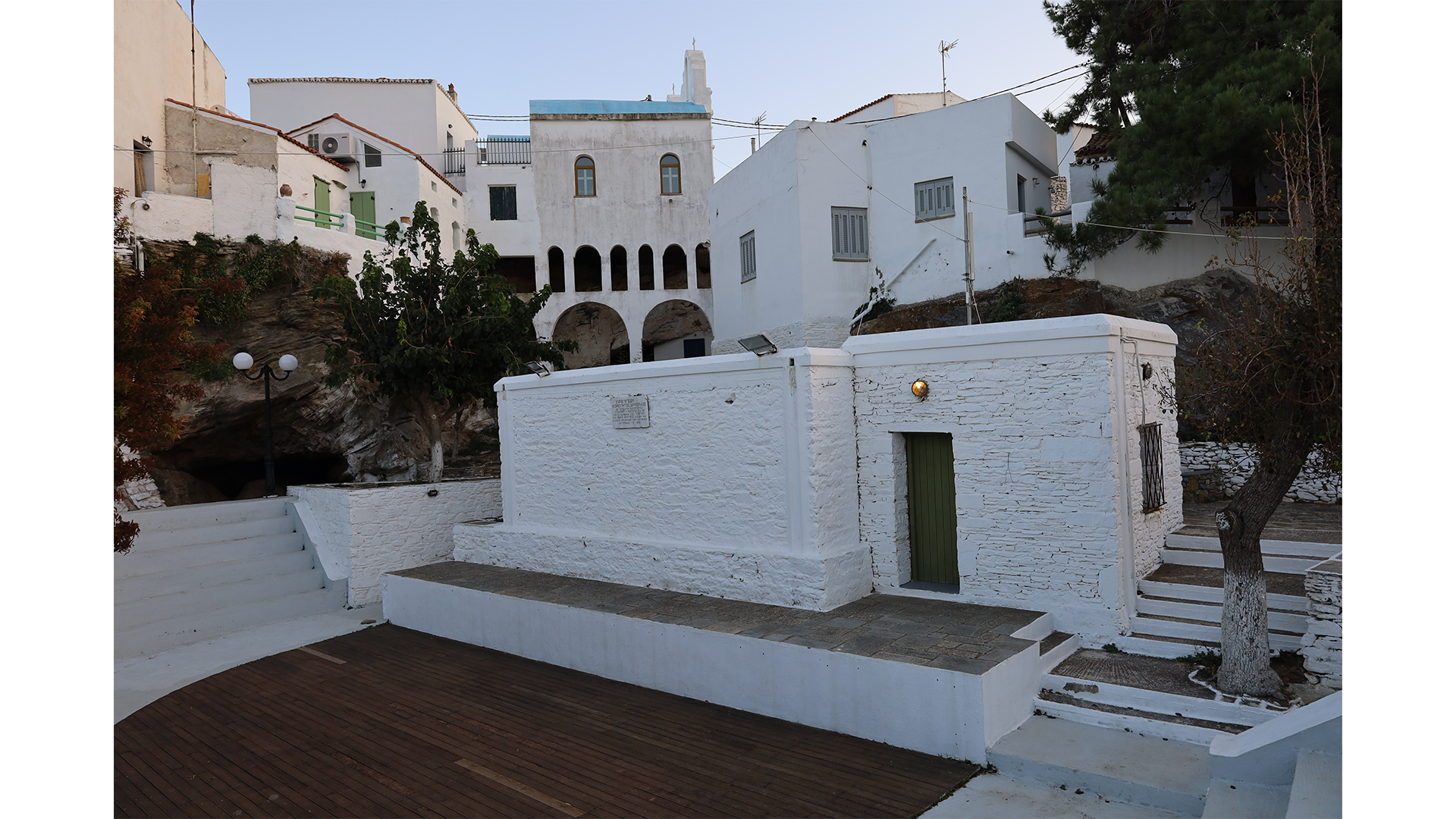 Υδραγωγείο/ Πηγή (Θεατράκι)